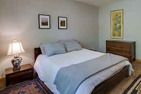 Truckee Retreat w/ Fireplace & Community Amenities