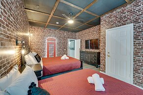 Spacious Kissimmee Oasis w/ Resort-style Amenities