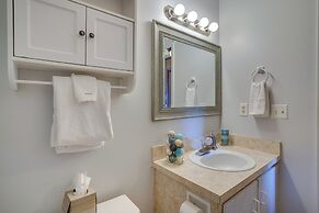 Hot Tub + Dock Access: Lake Hatchineha Getaway!