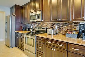 Kayaks & Pool: Lakefront Cape Coral Oasis!