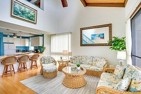 Downtown Kailua-kona Condo w/ Pool & Views