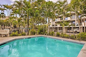 Downtown Kailua-kona Condo w/ Pool & Views