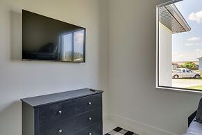 Furnished Lanai & Private Pool: Cape Coral Home