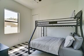 Furnished Lanai & Private Pool: Cape Coral Home