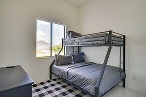 Furnished Lanai & Private Pool: Cape Coral Home