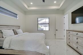 Furnished Lanai & Private Pool: Cape Coral Home