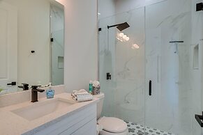 Furnished Lanai & Private Pool: Cape Coral Home