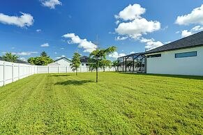 Furnished Lanai & Private Pool: Cape Coral Home