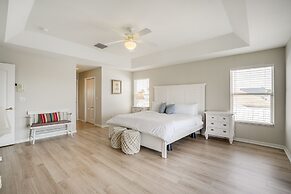 Waterfront Retreat w/ Pool on Caloosahatchee River