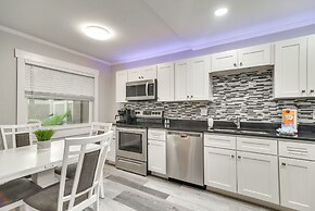 Indian Rocks Beach Retreat: Walk to Beaches!