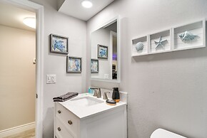 Indian Rocks Beach Retreat: Walk to Beaches!