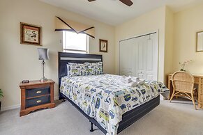 Lanai & Pool: Spacious Villa Near Disney!