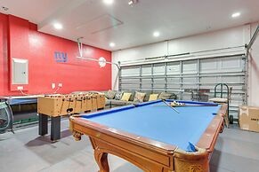 Lanai & Pool: Spacious Villa Near Disney!