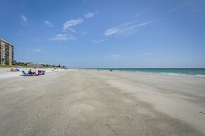 Cozy Indian Rocks Beach Cottage: Steps to Seawall!