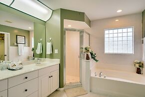 Chic Cape Coral Retreat w/ Pool & Canoe Access