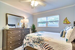 Indian Rocks Beach Escape: Beach Gear, Near Ocean!