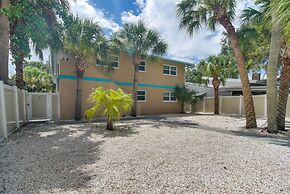 Indian Rocks Beach Escape: Beach Gear, Near Ocean!