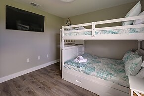 Kayaks & Canal Access: Cape Coral Sanctuary