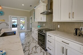 Kayaks & Canal Access: Cape Coral Sanctuary