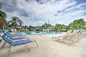 Half Mi to Downtown: Waterfront Cape Coral Condo