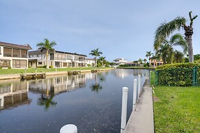 Half Mi to Downtown: Waterfront Cape Coral Condo