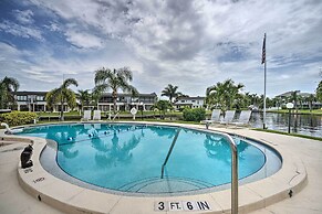 Half Mi to Downtown: Waterfront Cape Coral Condo