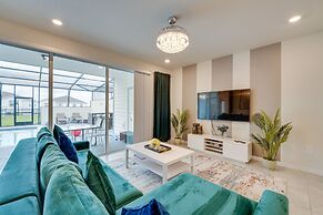 Pet-friendly Townhome w/ Pool, Near Disney World!