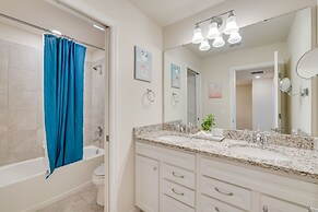 Pet-friendly Townhome w/ Pool, Near Disney World!