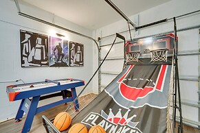 10 Mi to Disney: Luxe Davenport Condo