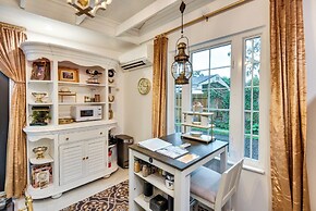 New Smyrna Beach Cottage ~ 1 Mi to Downtown!