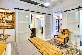 New Smyrna Beach Cottage ~ 1 Mi to Downtown!