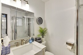 New Smyrna Beach Cottage ~ 1 Mi to Downtown!