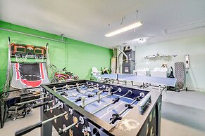 4 Mi to Disney: Home w/ Heated Pool in Kissimmee!