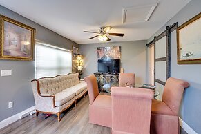 9 Mi to Disney World: Townhome w/ Pool Access!