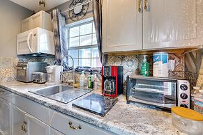 9 Mi to Disney World: Townhome w/ Pool Access!