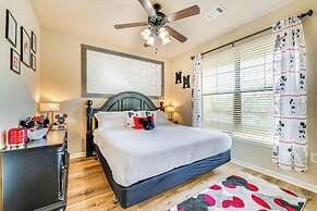 9 Mi to Disney: Davenport Condo w/ Community Pools