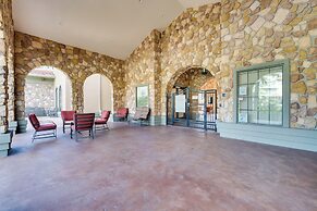 9 Mi to Disney: Davenport Condo w/ Community Pools