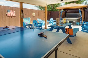 San Antonio Home w/ Private Hot Tub: Pet Friendly!