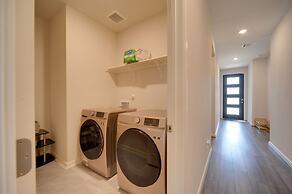 San Antonio Getaway w/ Private Yard & Smart TV