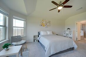 San Antonio Getaway w/ Private Yard & Smart TV