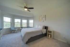 San Antonio Getaway w/ Private Yard & Smart TV