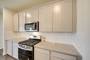 San Antonio Getaway w/ Private Yard & Smart TV