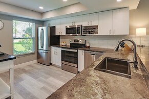 Bonita Springs Home w/ Pool - 2 Mi to Beach!