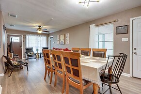 Single-story Home in San Antonio: Great Location!