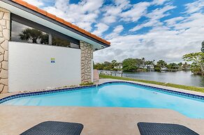 Cocoa Beach House on Banana River: Walk to Ocean!
