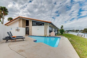 Cocoa Beach House on Banana River: Walk to Ocean!