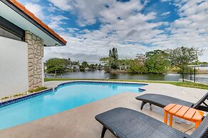 Cocoa Beach House on Banana River: Walk to Ocean!