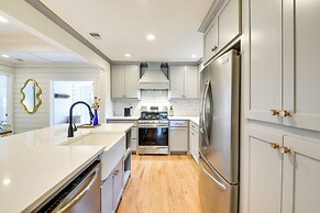 Pecan Blue Frisco Home w/ Private Yard & Hot Tub