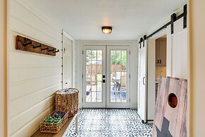 Pecan Blue Frisco Home w/ Private Yard & Hot Tub