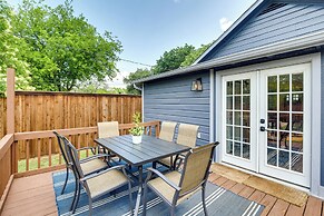 Pecan Blue Frisco Home w/ Private Yard & Hot Tub